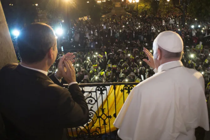 VIDEO: Papa Francisco visitó al Presidente Correa en el Palacio de Gobierno de Ecuador