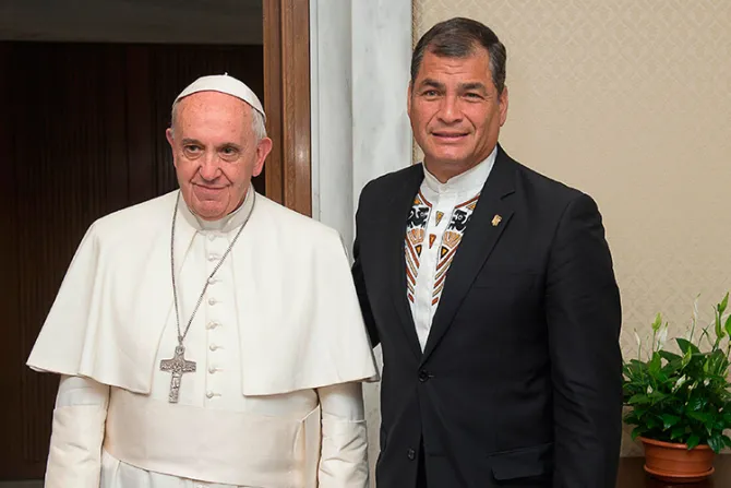 Papa Francisco recibe en audiencia al presidente Correa de Ecuador