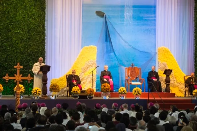 ¿Haces “zapping” para no ver el dolor de tu hermano?, cuestiona Papa Francisco en Bolivia