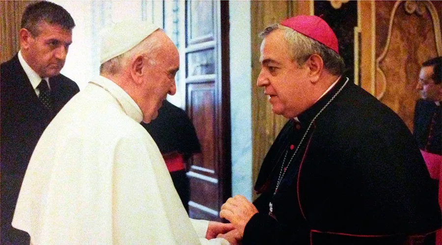 Papa Francisco y Mons. José Antonio Eguren / Crédito: Arzobispado de Piura?w=200&h=150