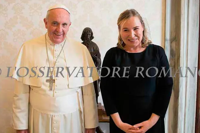 Papa Francisco recibe a nueva embajadora de Irlanda ante la Santa Sede