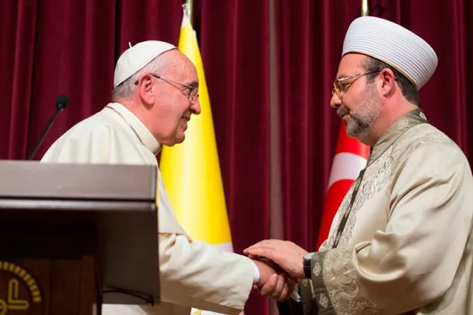 Invitan oficialmente al Papa Francisco a visitar mezquita de Roma