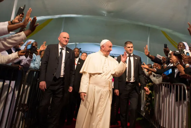 El Papa advierte a sacerdotes y consagrados sobre el pecado que “hace vomitar a Dios”