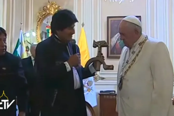 Para obispos de Bolivia, regalo de Evo al Papa Francisco fue “una provocación”