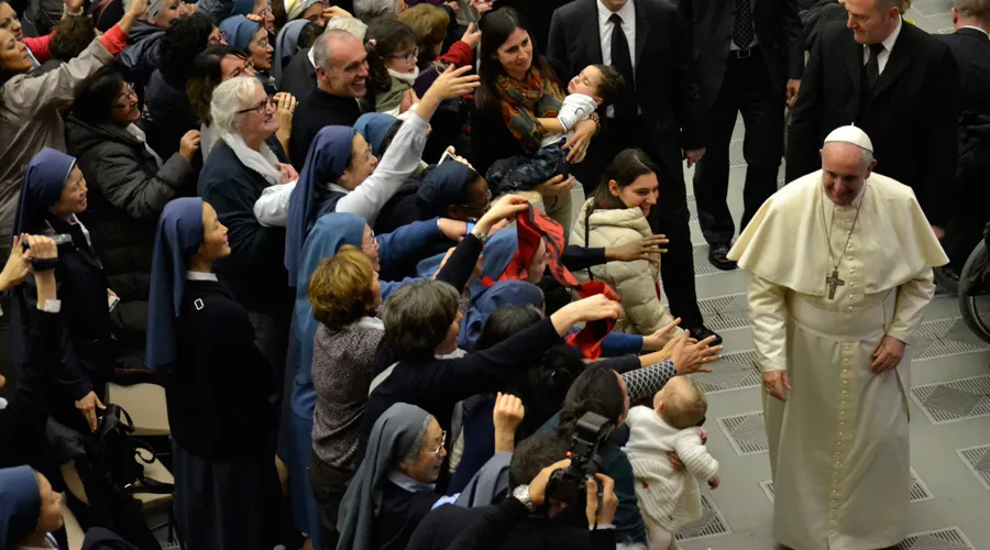 El Papa Francisco con la Familia Paulina / Foto: Petrik Bohumil (ACI Prensa)