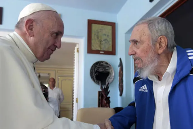 Fidel Castro, líder comunista que se reunió con tres Papas, murió a los 90 años