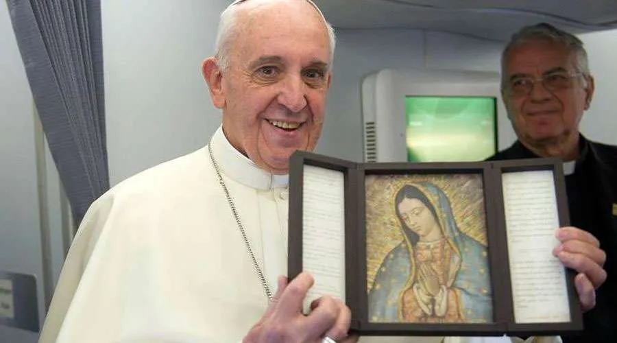 El Papa Francisco con un cuadro de la Virgen de Guadalupe / Foto: L'Osservatore Romano?w=200&h=150