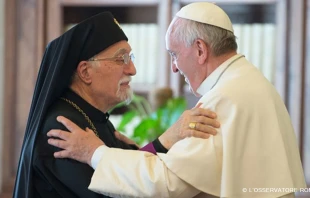 Papa Francisco con lu00edder religioso armenio / Foto: L'Osservatore Romano 