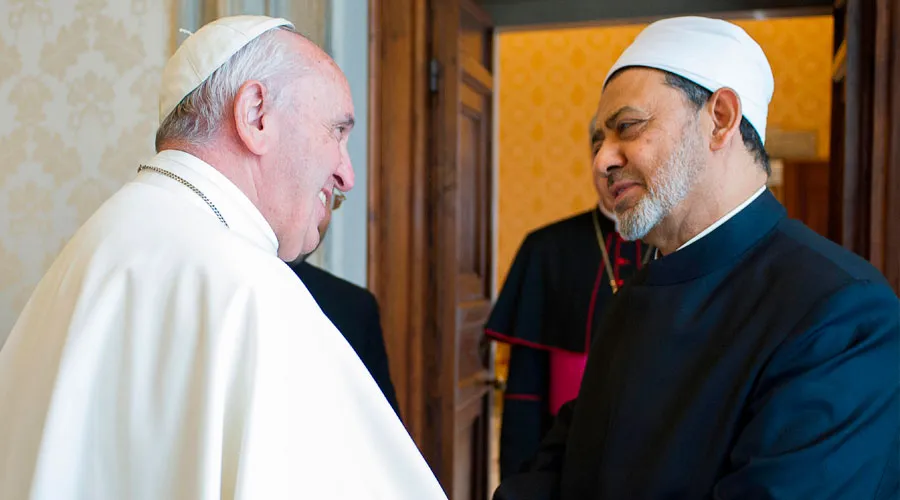 El Gran Imán de Al-Azhar y el Papa Francisco / Foto: L'Osservatore Romano?w=200&h=150
