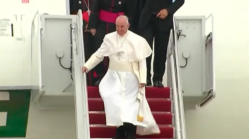 Papa Francisco al llegar a Estados Unidos. Foto: Captura de video / YouTube.?w=200&h=150