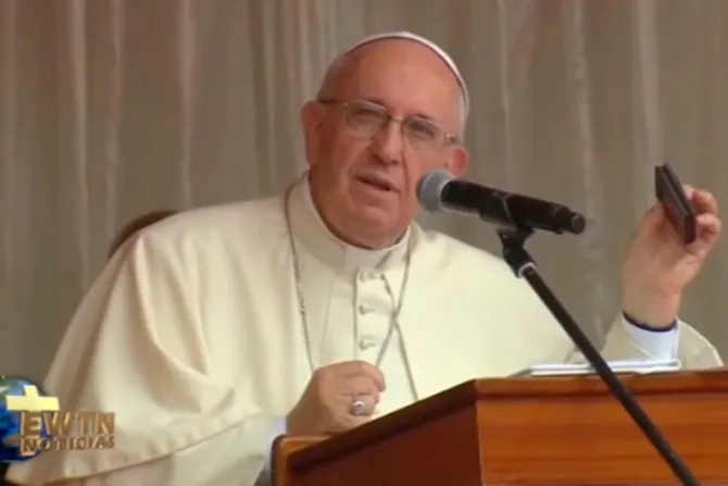 VIDEO: Las dos cosas que el Papa Francisco lleva siempre en los bolsillos