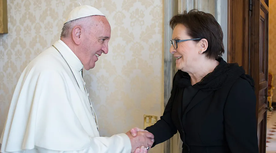 Papa Francisco y primera ministra de Polonia, EwaKopacz / Foto: L'Osservatore Romano?w=200&h=150