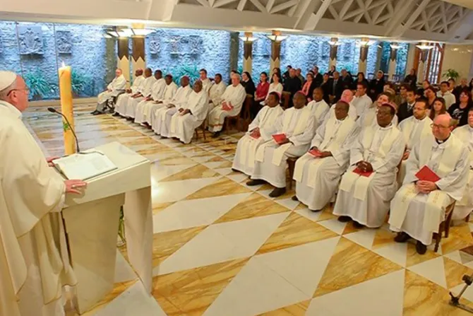 Soportar las pruebas con coraje no es “sadomasoquismo”, dice el Papa Francisco