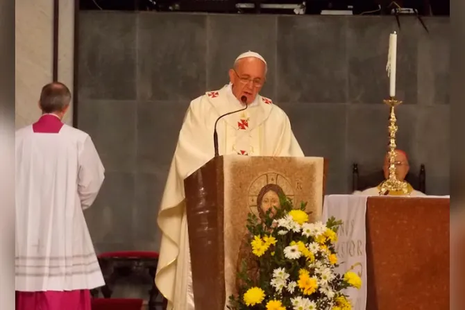 [VIDEO] Dios camina con justos y pecadores, afirma el Papa Francisco