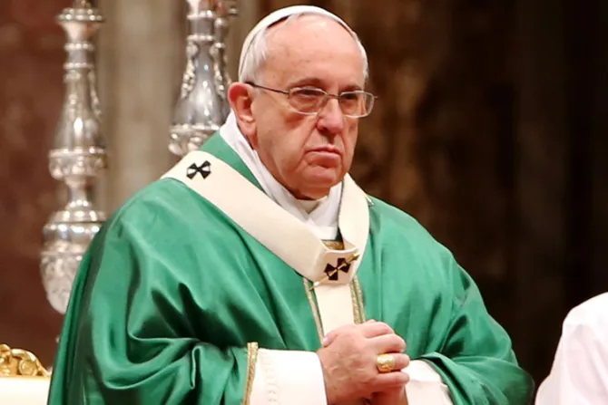 Vaticano aclara: "Bendición" del Papa a escritora lesbiana no es aval al matrimonio gay