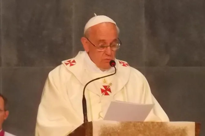 Papa Francisco: No seamos “cristianos murciélagos” con miedo a la alegría de la Resurrección