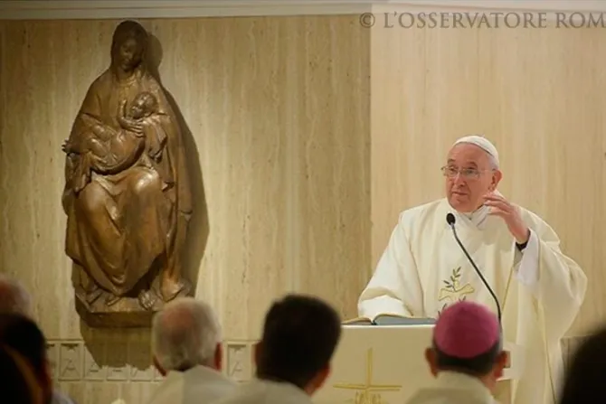 Eviten “lamentos teatrales” y recen por quienes de verdad sufren, exhorta el Papa Francisco