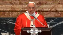 El Papa Francisco en la Misa que presidió hoy en la Basílica de San Pedro por los obispos y cardenales fallecidos. Captura Youtube