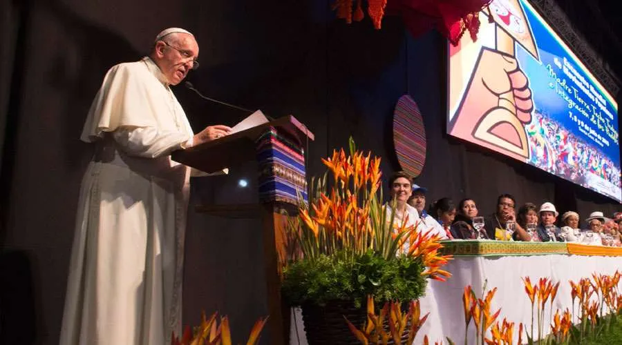 Papa Francisco en encuentro con Movimientos Populares en Bolivia. Foto: Vatican Media.?w=200&h=150