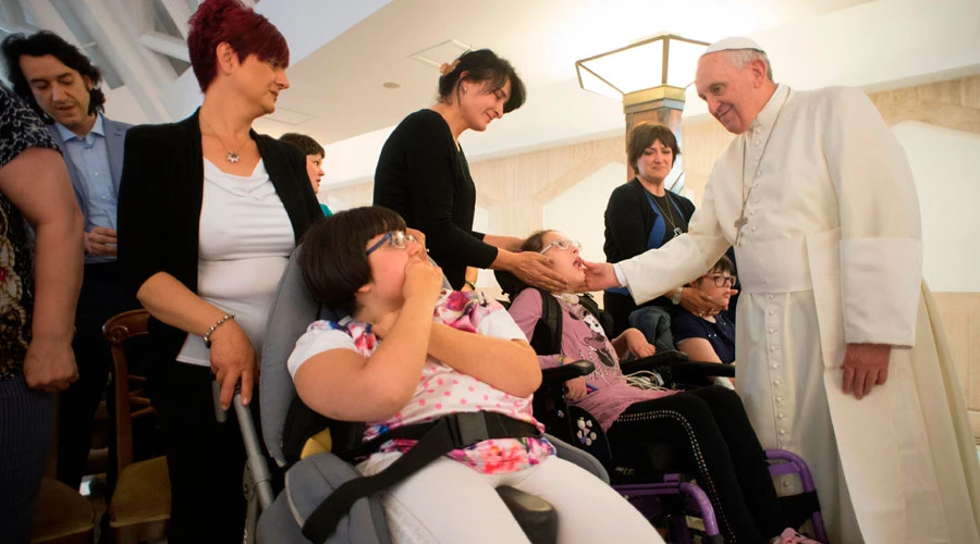 El Papa Francisco con niños enfermos / Foto: L'Osservatore Romano?w=200&h=150