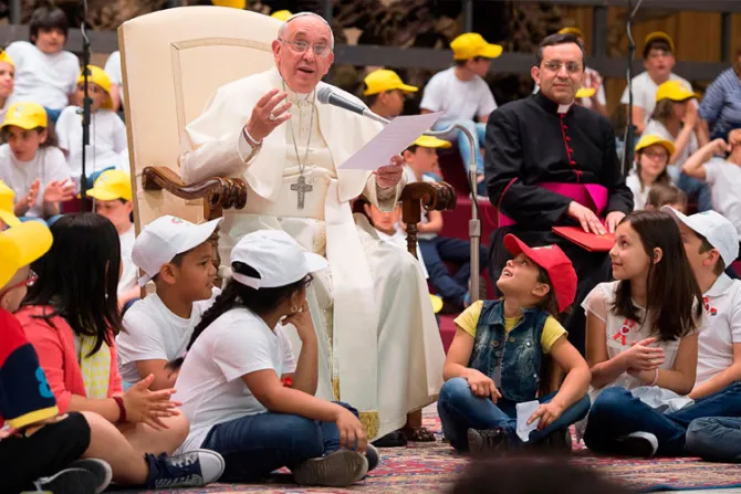 ¿Cómo deben educar la escuela y los padres hoy? La propuesta del Papa Francisco
