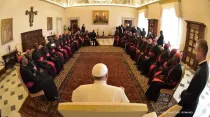 Papa Francisco con los obispos de Kenia / Foto: L'Osservatore Romano