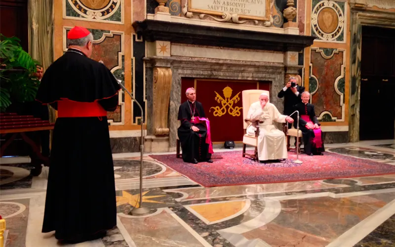Cardenal Robles Ortega dirige su saludo al Papa Francisco hoy en el Vaticano (Foto CEM)?w=200&h=150