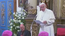 El Papa Francisco saluda a los obispos de Chile. Captura Youtube