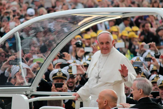 Visita a Tierra Santa: Papa Francisco usará papamóvil abierto y no un vehículo blindado