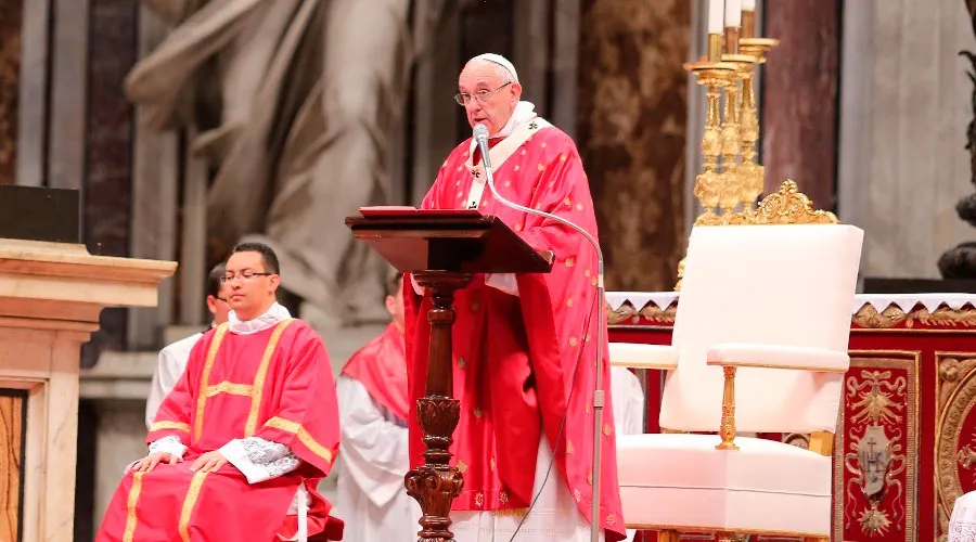 El Papa Francisco pronuncia la homilía en Pentecostés. Foto: Daniel Ibáñez / ACI PRensa?w=200&h=150