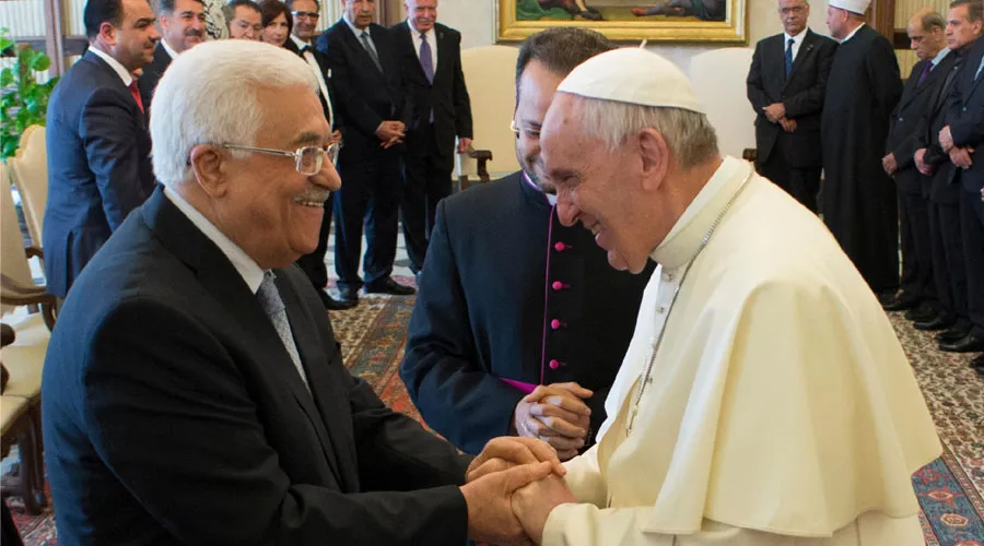 Mahmoud Abbas recibido por el Papa Francisco en el Vaticano esta mañana. Foto L'Osservatore Romano?w=200&h=150