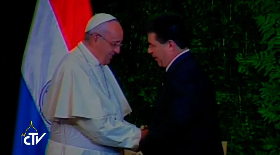 Papa Francisco y el presidente Horacio Cartes / Foto: Captura de video?w=200&h=150