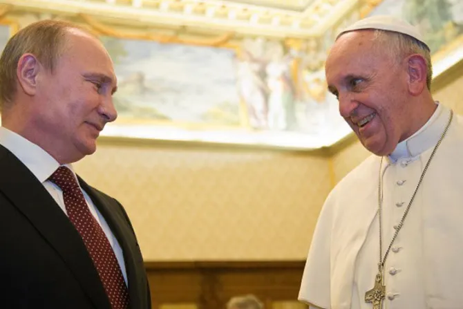 Papa Francisco recibe a Putin, abordan crisis de Ucrania y Medio Oriente