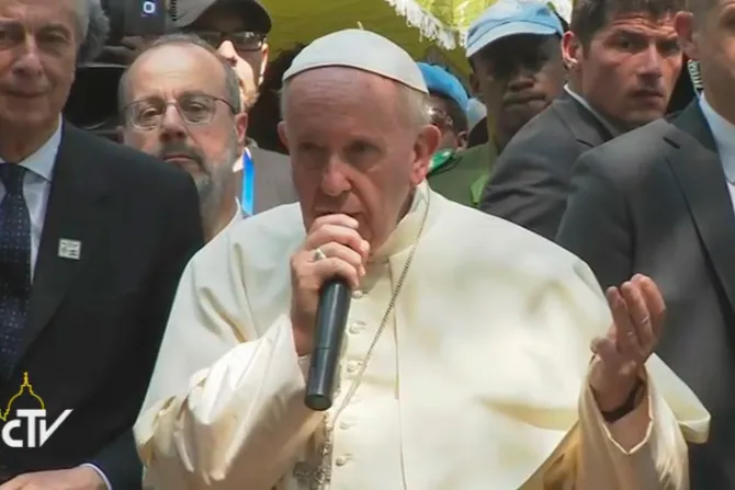 VIDEO: Papa en Campo de refugiados: ¡Trabajen por la paz porque todos somos hermanos!