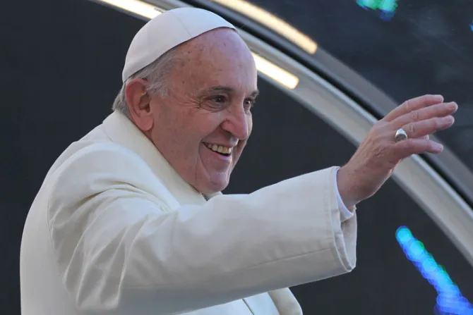 El Papa propone una regla de oro en la atención al cliente