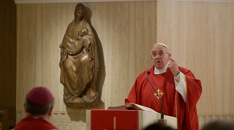 El Papa en la Misa celebrada en Casa Santa Marta. Foto: Vatican Media?w=200&h=150