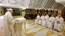 El Papa en la Casa Santa Marta. Foto: L'Osservatore Romano