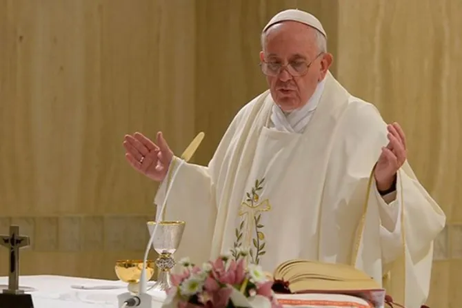 El Papa alienta a cuestionarnos: ¿Mi identidad es cristiana o mundana?