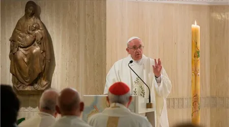 [VIDEO] Papa Francisco: ¿Quieres aprender a obedecer? Mira a María a los pies de la Cruz