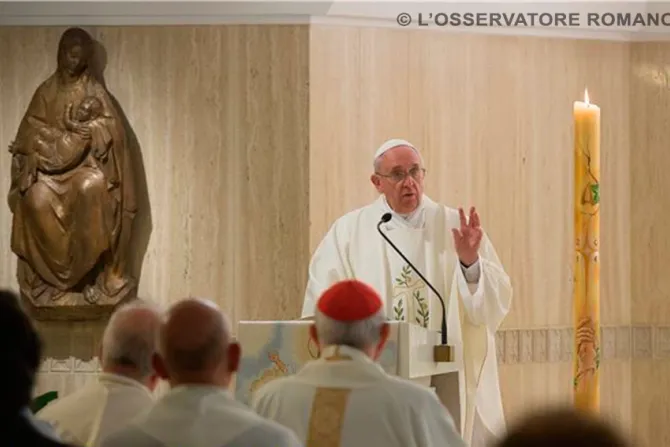 [VIDEO] Papa Francisco: ¿Quieres aprender a obedecer? Mira a María a los pies de la Cruz