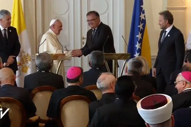 Papa Francisco en Sarajevo: “Vengo como peregrino de la paz y el diálogo”