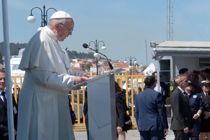 Papa Francisco al pueblo griego: Dios recompensará su generosidad con refugiados