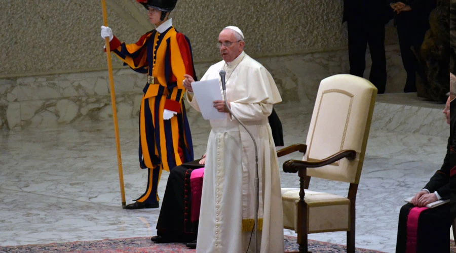 El Papa Francisco durante una audiencia. Foto: Daniel Ibáñez / ACI Prensa?w=200&h=150