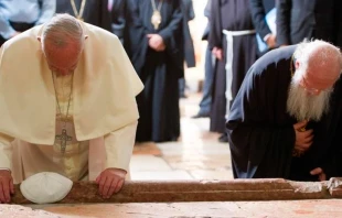 El Papa Francisco reza en Jerusalu00e9n junto al Patriarca Ecumu00e9nico Bartolomu00e9. Foto: Vatican Media 