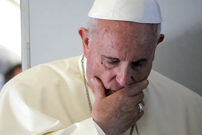 El Papa consternado por tiroteo en iglesia de Estados Unidos que dejó 26 víctimas