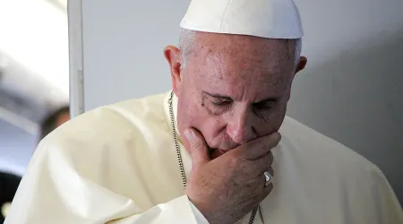 Vaticano desmiente la noticia de un "discurso histórico" del Papa sobre homosexualidad