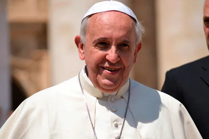 Papa Francisco viajará a Grecia para visitar refugiados