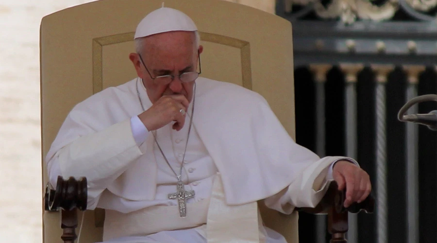 El Papa Francisco reza por las víctimas de la guerra. Foto: ACI Prensa?w=200&h=150