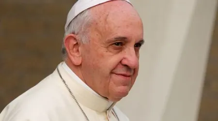Papa Francisco pide a los Nobel de la Paz promover la fraternidad