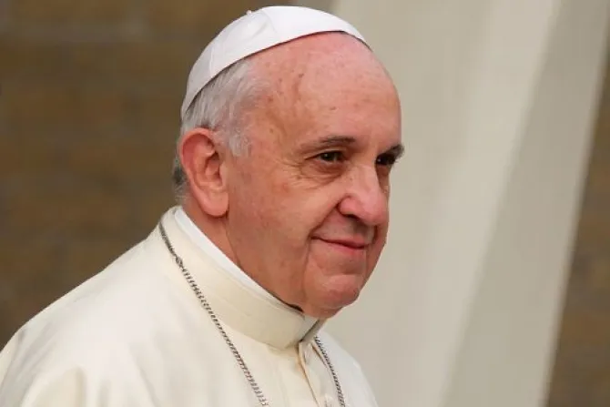 Papa Francisco pide a los Nobel de la Paz promover la fraternidad
